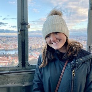 Meet your Posher, Abby